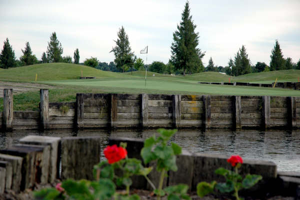 The island green on Bartley Cavanaugh's 17th hole — Sacramento's only island green